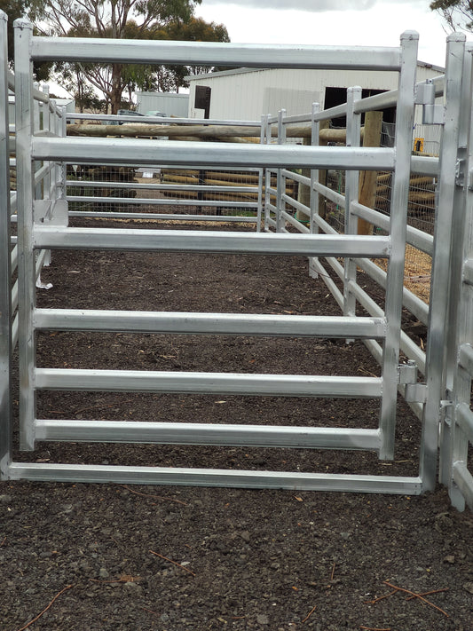 Sheep Gate 1220mmH x 1200mmW